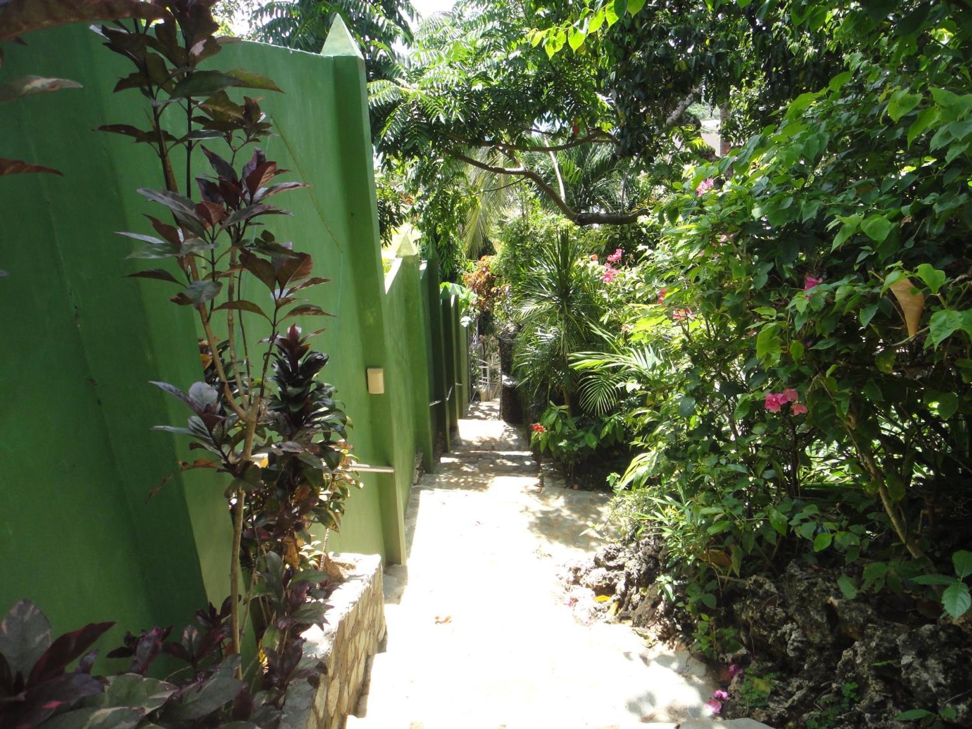 Argonauta Boracay Apartment Suites And Villas Boracay Island Ngoại thất bức ảnh
